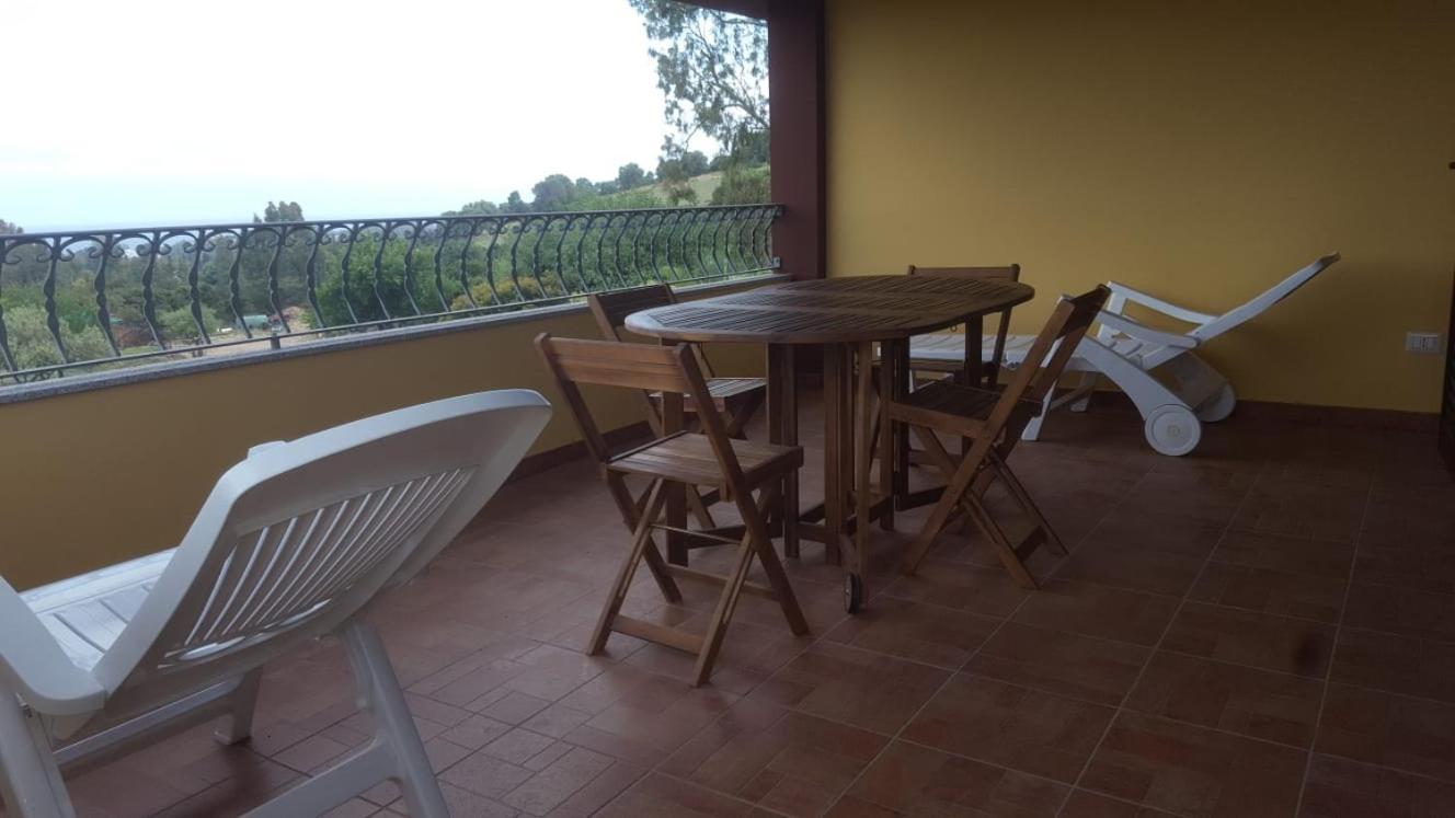 Appartamento In Splendido E Riservato Villaggio, Marina Di Tertenìa Buitenkant foto